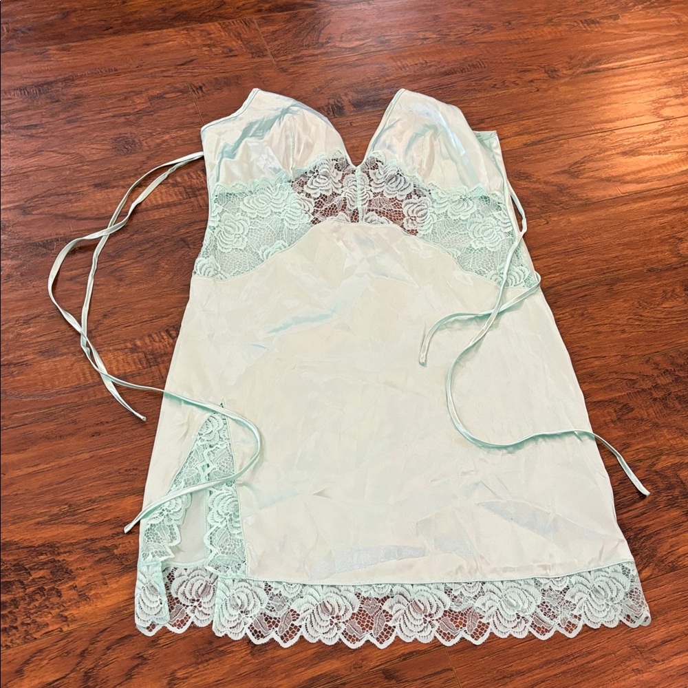 NWOT Mentionables Satin and Lace Slip Dress in mint green  Size XL poly/spandex